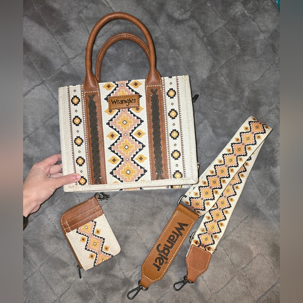 NWOT Women's Wrangler Western Aztec Purse + Wrangler Wallet Card Holder